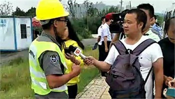 株洲市副市長、市公安局局長李曉葵視查工地現(xiàn)場